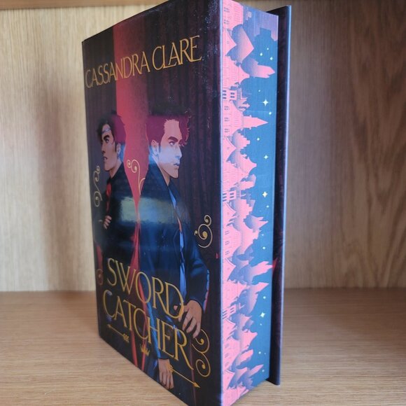 **NEW & SIGNED** Sword Catcher by Cassandra Clare, Fairyloot, Sprayed Edges - Picture 1 of 14